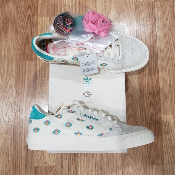 {keywor d} adidas neo vulcan